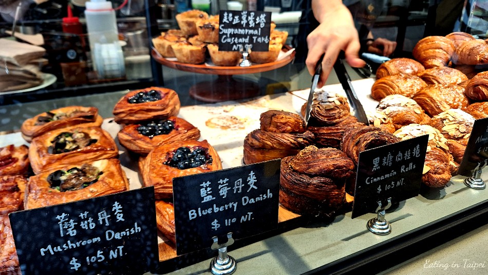 Supranormal bakery cafe bread 2